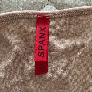Spanx body contouring smoothing shapewear